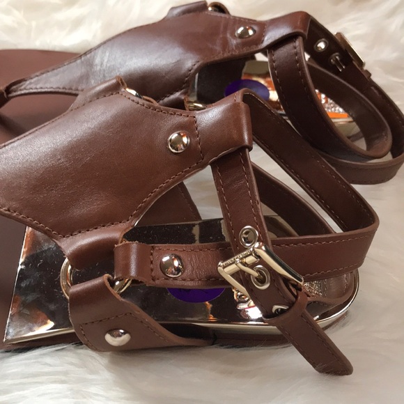 NWOB Vince Camuto Brown Leather thong sandals - Picture 4 of 6
